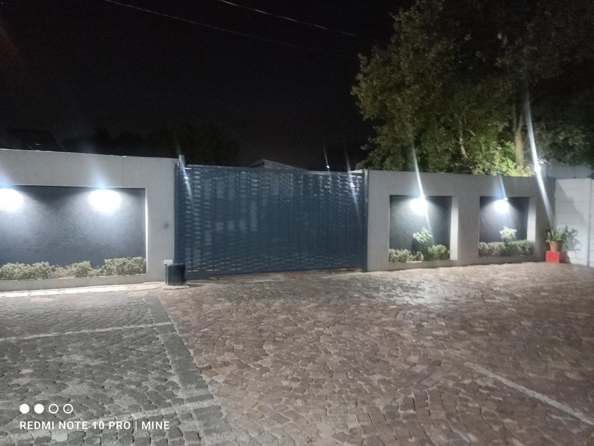 The Croc Guest House Springs  Exterior foto
